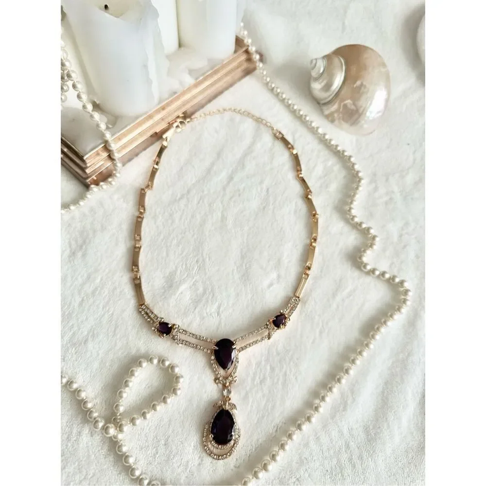Deep Purple teardrop rhinestone statement necklace ￼